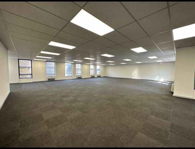 2,000M² OFFICE TO LET IN ROSEBANK